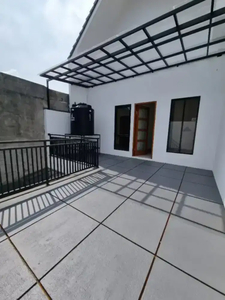Rumah baru minimalis modern di Sayap Moch Ramdan, Ciateul, BKR