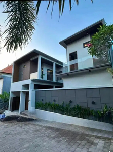 Rumah Baru Modern 2 Lantai Di Denpasar Barat