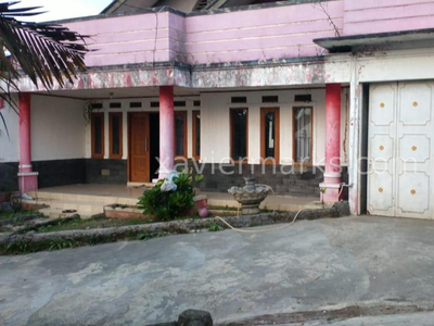 RUMAH BESAR , BAGUS , SANGAT MURAH LEMBANG BANDUNG