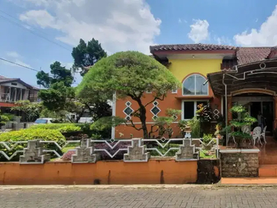 Rumah cantik dengan taman indah di purwokerto (nego)