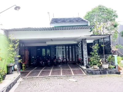 rumah cluster jual murah BU tepi jalan raya di Colomadu