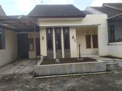 Rumah Dalam Perum di jl. Kabupaten Dlm RR Dekat SKE, JCM, Malioboro