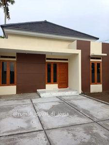 Rumah dekat Kampus UAD di Jl Imogiri Barat KM 8 Bantul Siap Huni