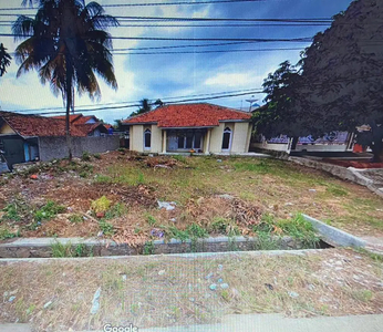 Rumah dengan Tanah Luas Jl Baladika Taman Baru Kopassus Serang
