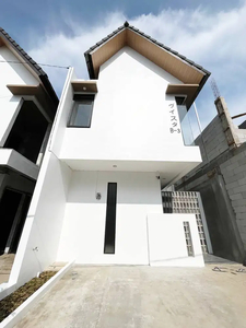 Rumah Design Jepang di cihanjuang dkt sariwangi gegerkalong sudah shm