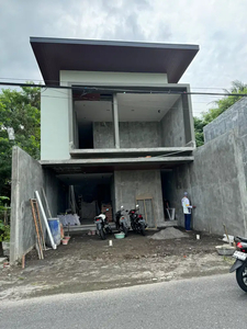 Rumah Industrial Magnku Jalan Utama Tajem Maguwoharjo Dekat SD Model