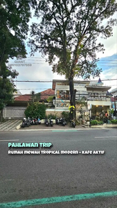 Rumah Mewah Tropical Modern di Poros Jalan Pahlawan Trip, Klojen