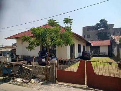 Rumah Murah Dijual, Hoek di Pasar Anyar Bogor. Cocok untuk usaha. SHM