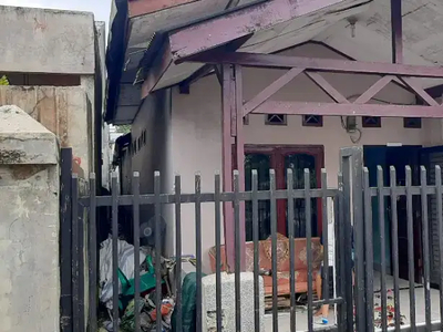 Rumah tingal plus kontrakan 3 pintu