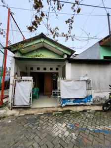 Rumah Villa Regensi Tangerang