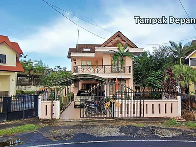 Rumah Villa Single House 2 Lantai Rosedale Hadap Taman