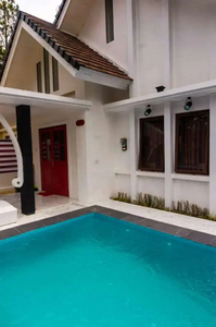 Sewa Villa Kota Bunga puncak murah kolam renang pribadi