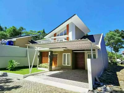 RUMAH LUXURY DENGAN KONSEP TROPIS MODERN DI JOGJA UTARA