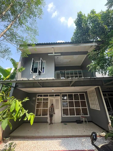 Di jual rumah/kos2an cinere