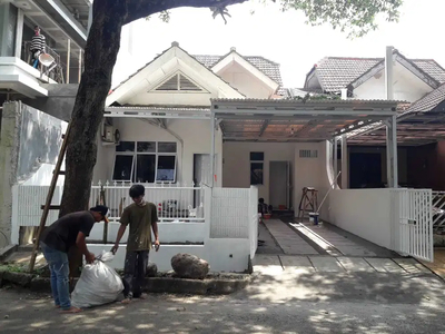 Dijual cepat rumah cantik, siap huni di lingkungan asri Giriloka 1 BSD