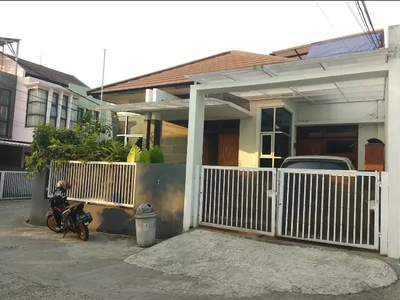 Dijual cepat rumah siap huni di komplek sariwangi Parongpong