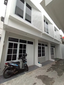 Dijual Rumah Baru Minimalis Modern 2Lt diKemayoran Jakarta Pusat