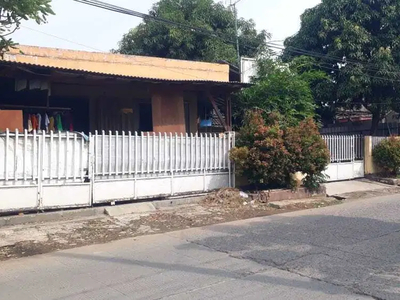 Dijual rumah ex klinik bersalin dan bengkel di jalan Prof. Moch Yamin