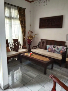 Dijual Rumah Strategis 2lantai Area Jakarta Selatan