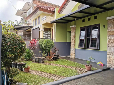 Disewakan Rumah Full Fasilitas Lokasi Strategis di Kota Bandung