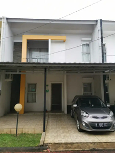 JUAL CEPAT SERPONG GARDEN GREEN STUDENTIA Rumah 2 lantai 3 kamar 2 KM