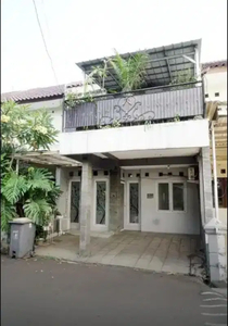 Jual Rumah Semi Furnished di Villa Jatiwaringin jakarta Timur