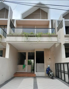 Rumah Baru Dalam Komplek Di Jatiwaringin Pondok Gede Bekasi