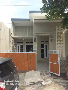 Rumah Baru Perumahan Villa Gading Harapan 1 Pintu Timur Blok Depan