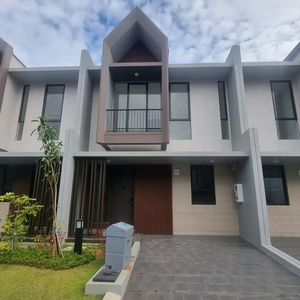 Rumah baru siap huni Blue Crystal Summarecon