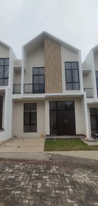 Rumah cantik 2 lantai kawasan bsd/tangsel/Jampang/Pabuaran/Padurenan