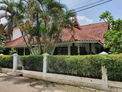 Rumah cantik,luas, asri, terawat siap huni di Arcamanik (senam)