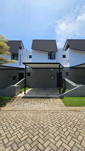 Rumah Estetik Desain Modern di Kawasan Private Araya Malang