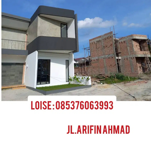 Rumah Mewah lantai 2 Daerah Arifin Ahmad Pusat Kota