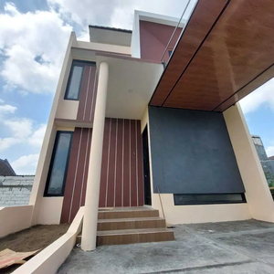 Rumah modern 2 lantai di grand arumba tunggulwulung dekat kampus umm