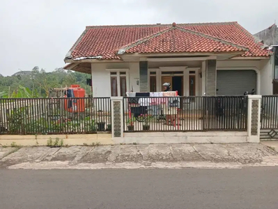 Rumah pinggir jln Rancakalong cimanglid luas 40 bata