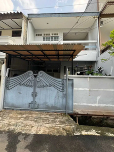 Rumah Sederhana 2 Lantai di Tomang Jakarta Barat