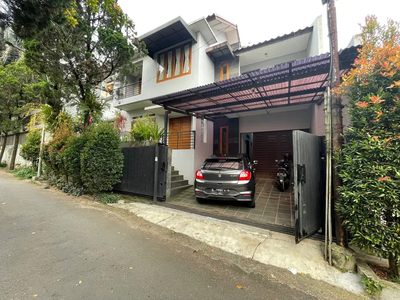 Sewa Rumah Lux 2 Lantai, Furnished, Lokasi Premium Sukajadi, Komplek