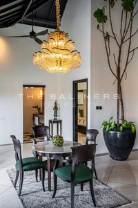 STYLISH VILLA IN KEROBOKAN WITH CONVENIENT ACCESS