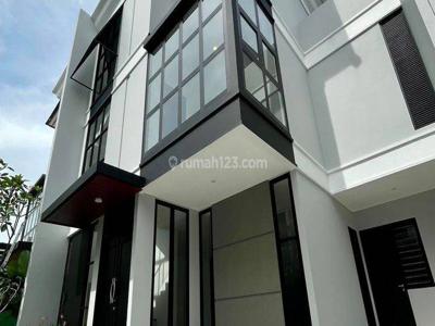 Kemang Rumah Design Colonial Modern, Jalan Lebar