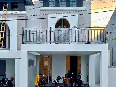 Rumah Mewah 2 Lantai Tirto Agung Dekat Undip Tembalang