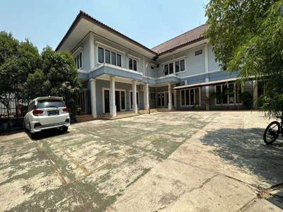 Dijual Gedung ex Sekolah Di Kemang Pratama Bekasi Barat