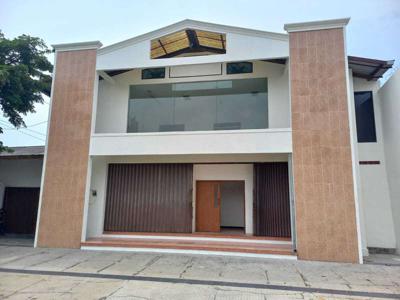 Gedung Kantor Jalan Raya Raden Patah Semarang Dekat Toll