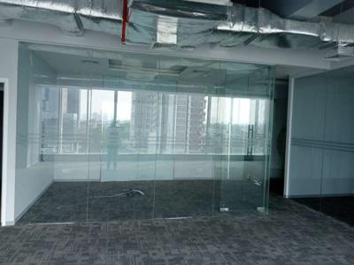 JUAL KANTOR DI JAKARTA SELATAN LAVENUE 388M2 PARTISI 25JT NEGO