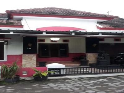 Rumah Jogja dekat UGM di Jl. Sulawesi / Jl. Kaliurang Km.6 - Sleman