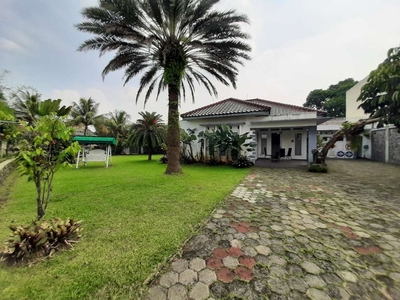 Rumah Bagus di Bogor dengan halaman luas