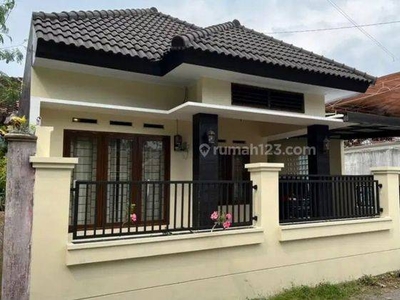 Rumah Bagus Semi Furnish Cocok Keluarga Tengah Kota Dekat Balaikota Jogja