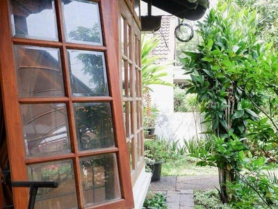Rumah di Bintaro Sektor 1, Dalam Kompleks Perumahan Elite