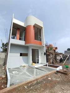 Rumah dua lantai 600jt an DP 0% 5 menit stasiun Depok lama