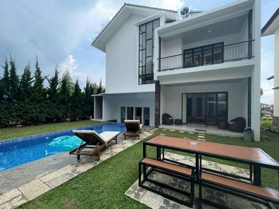 Rumah mewah plus kolam renang di Parongpong Bandung Barat