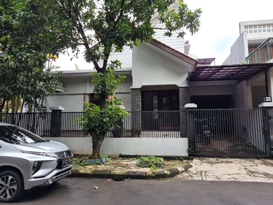 Rumah Super Homey Di Villa Cinere Mas